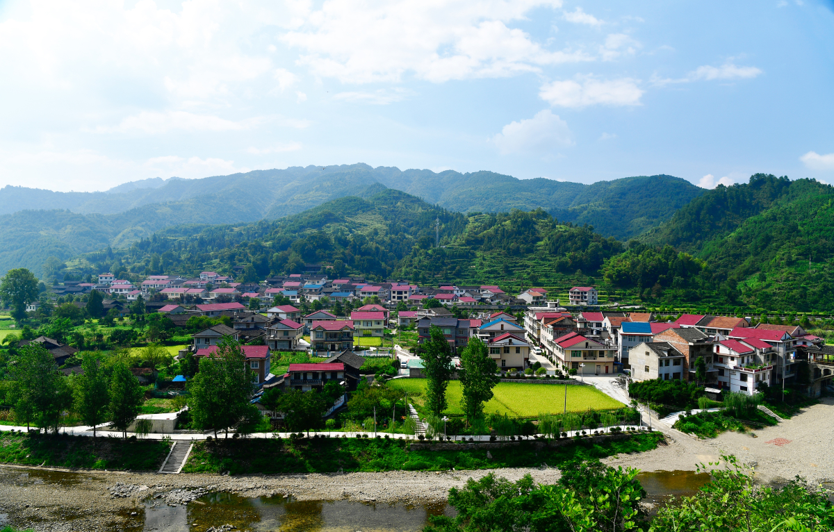 美翻了我的村第85期 | 湖南省新晃侗族自治縣柳寨村：依山傍水 秀美鄉村